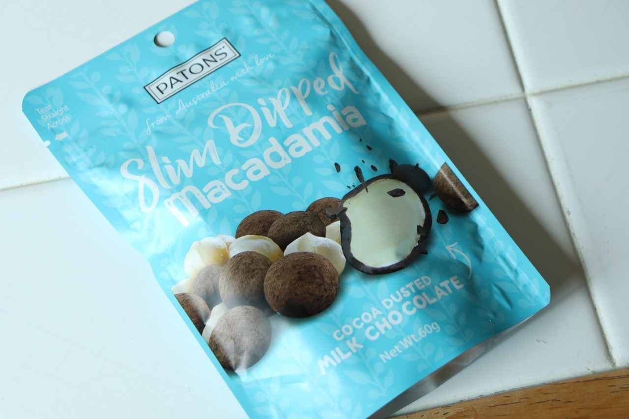 KALDI "Slim Dip Macadamia Chocolate"