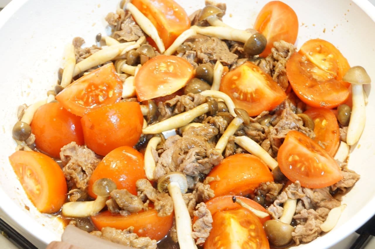 Stir-fried beef tomato with oyster