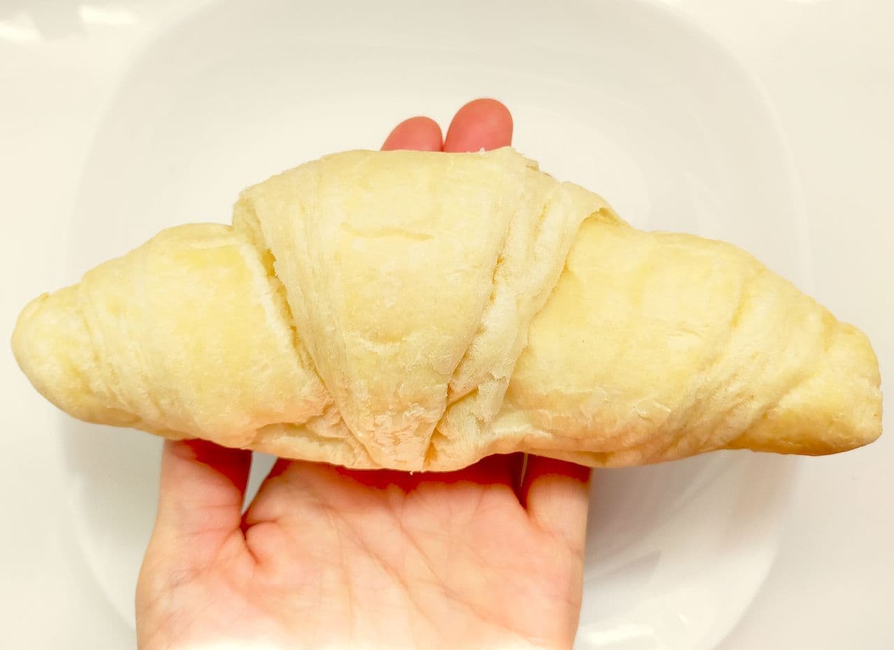 Fuji Baking "Freshly baked crispy croissants at home"