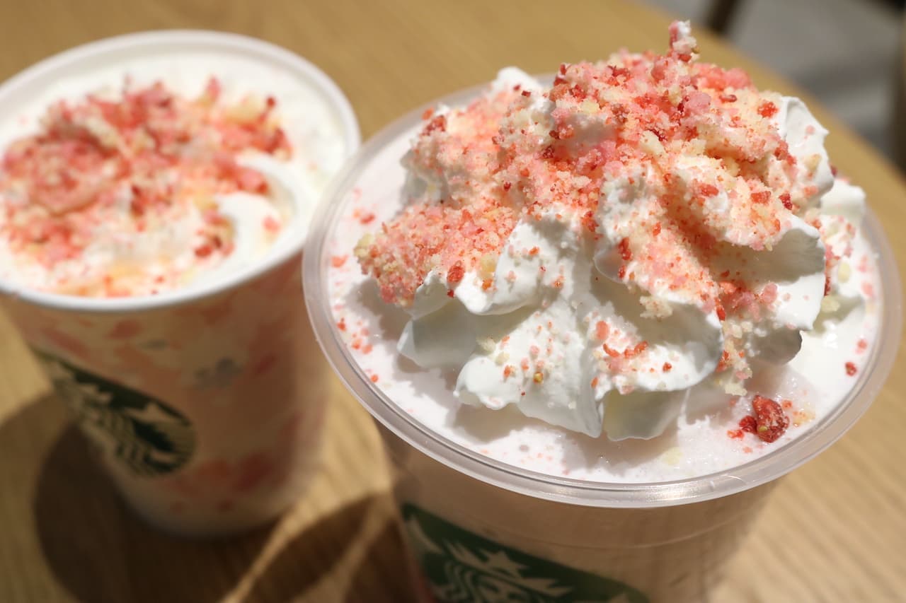 Starbucks new frappuccino "Sakura fluffy berry frappuccino", "Sakura fluffy berry milk latte"