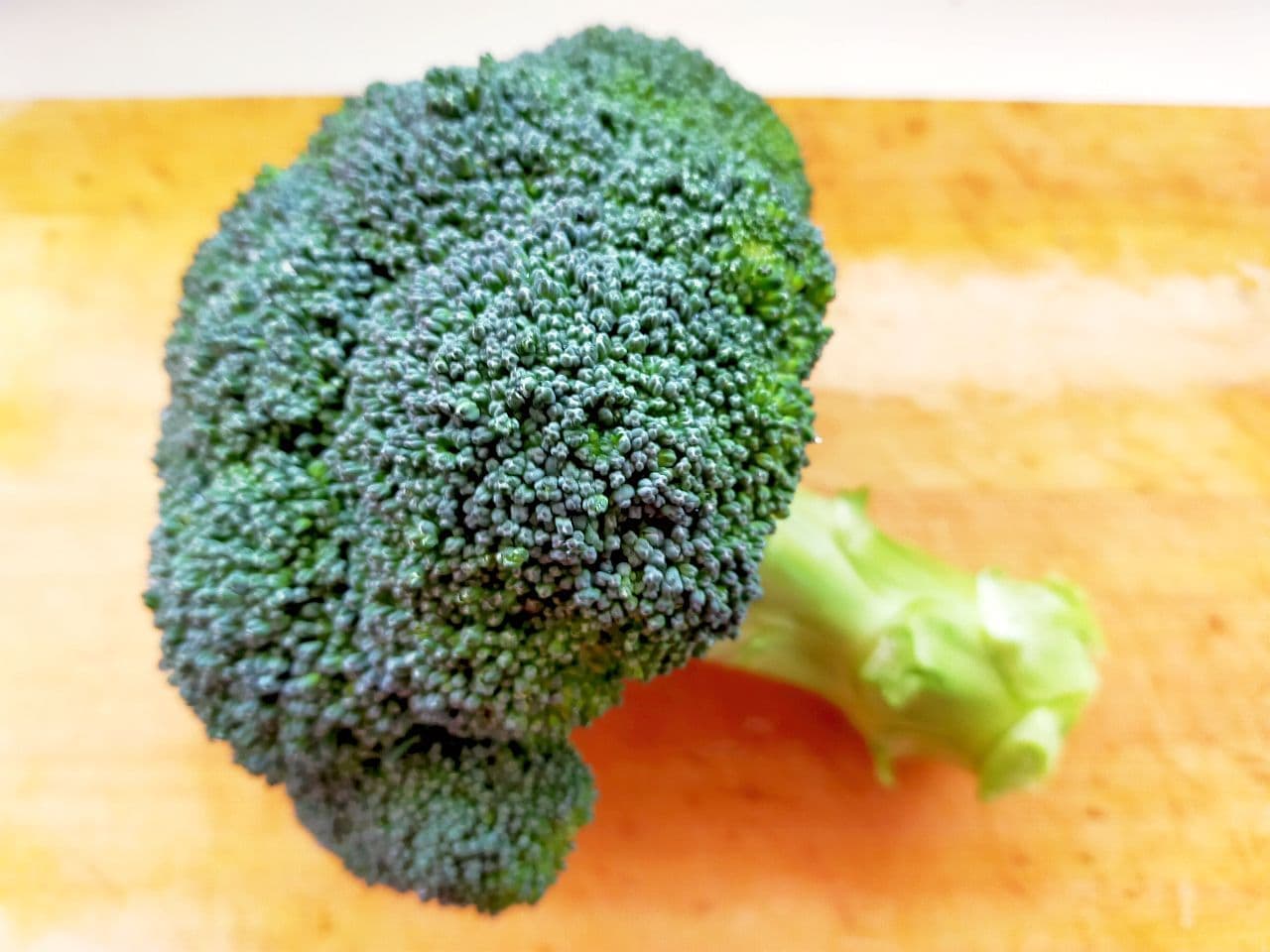 Step 4: Clear to the inside! How to wash broccoli