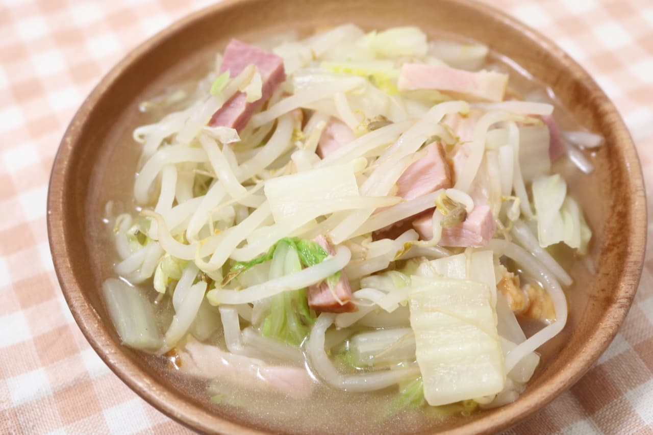 簡単レシピ「もやしと白菜のスープ」