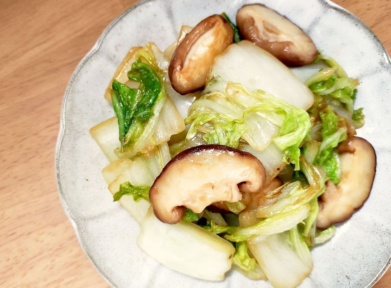 Recipe for "Chinese cabbage and shiitake butter saute"