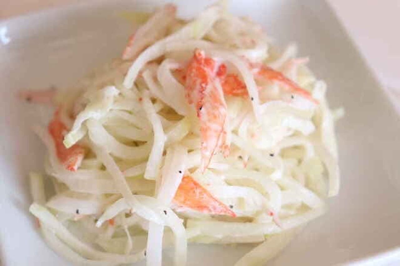 "Radish & Crab Stick Red and White Salad" Recipe
