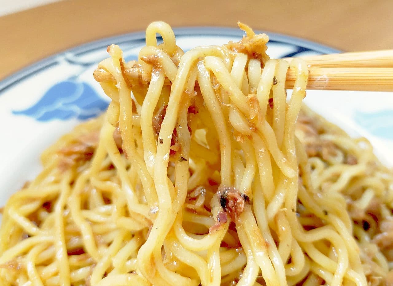 "Karasoba-style" recipe made with yakisoba noodles and mackerel cans