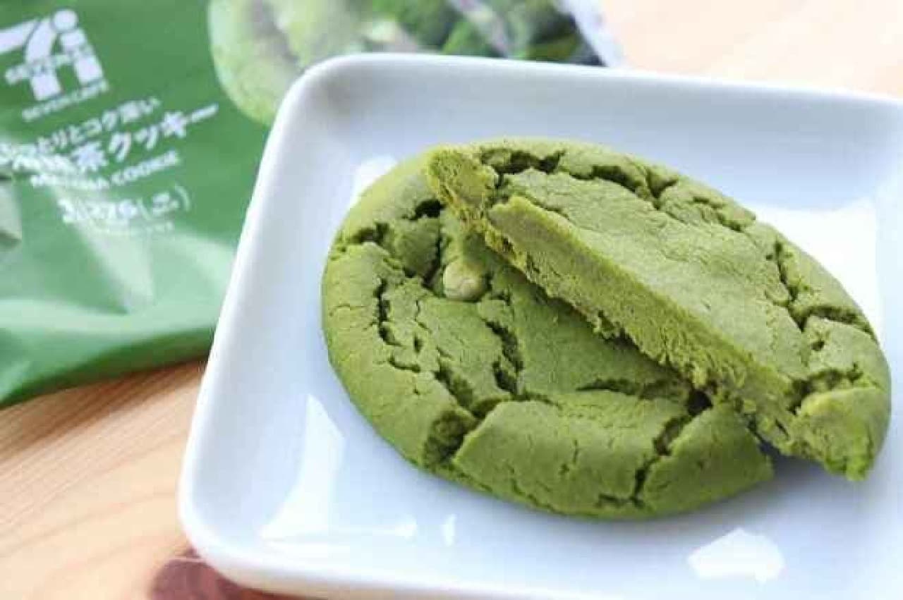 Convenience store spring "Matcha sweets" summary