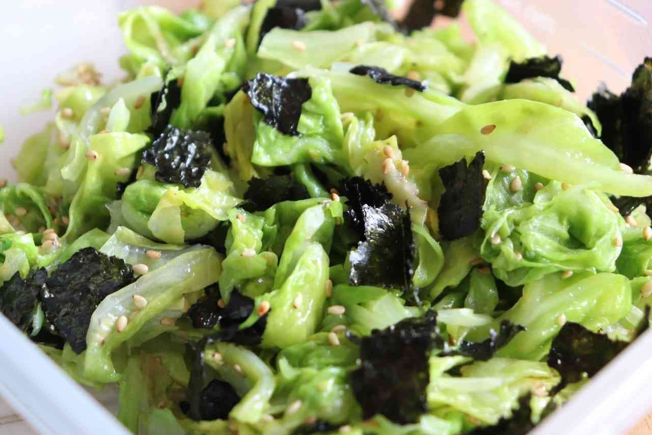 "Cabbage and seaweed namul" recipe