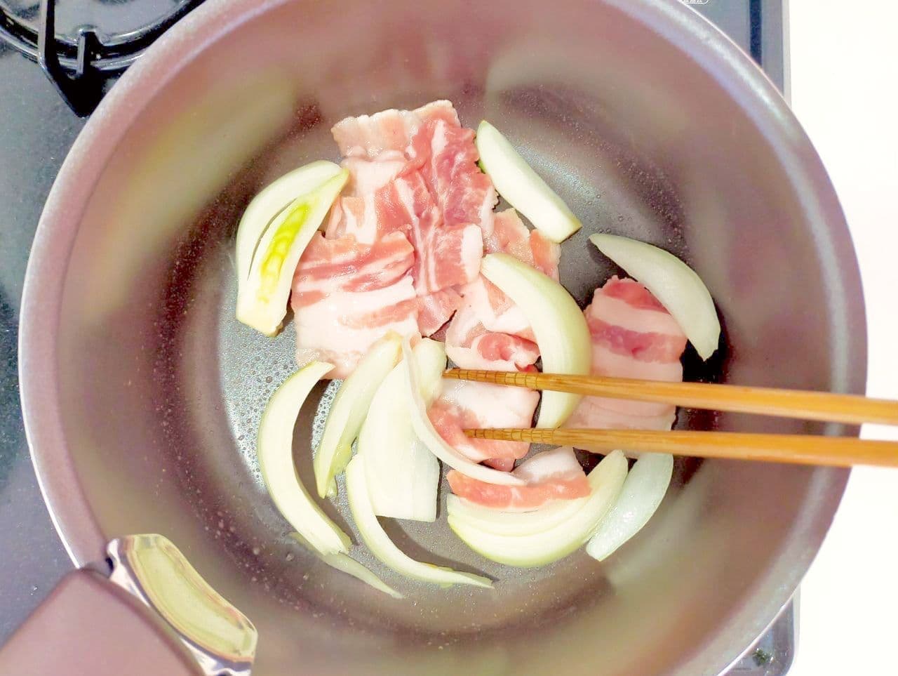 「高野豆腐と豚バラの肉豆腐」レシピ
