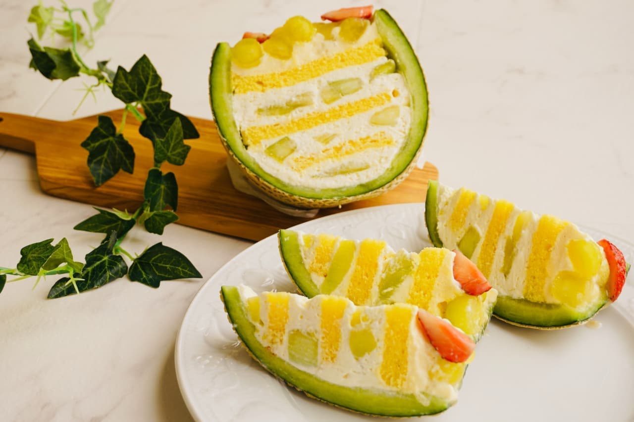 Coco melon cake from Kochi prefecture melon "Princess Nina"