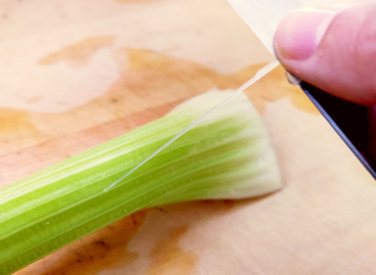 Step 3 How to remove celery streaks