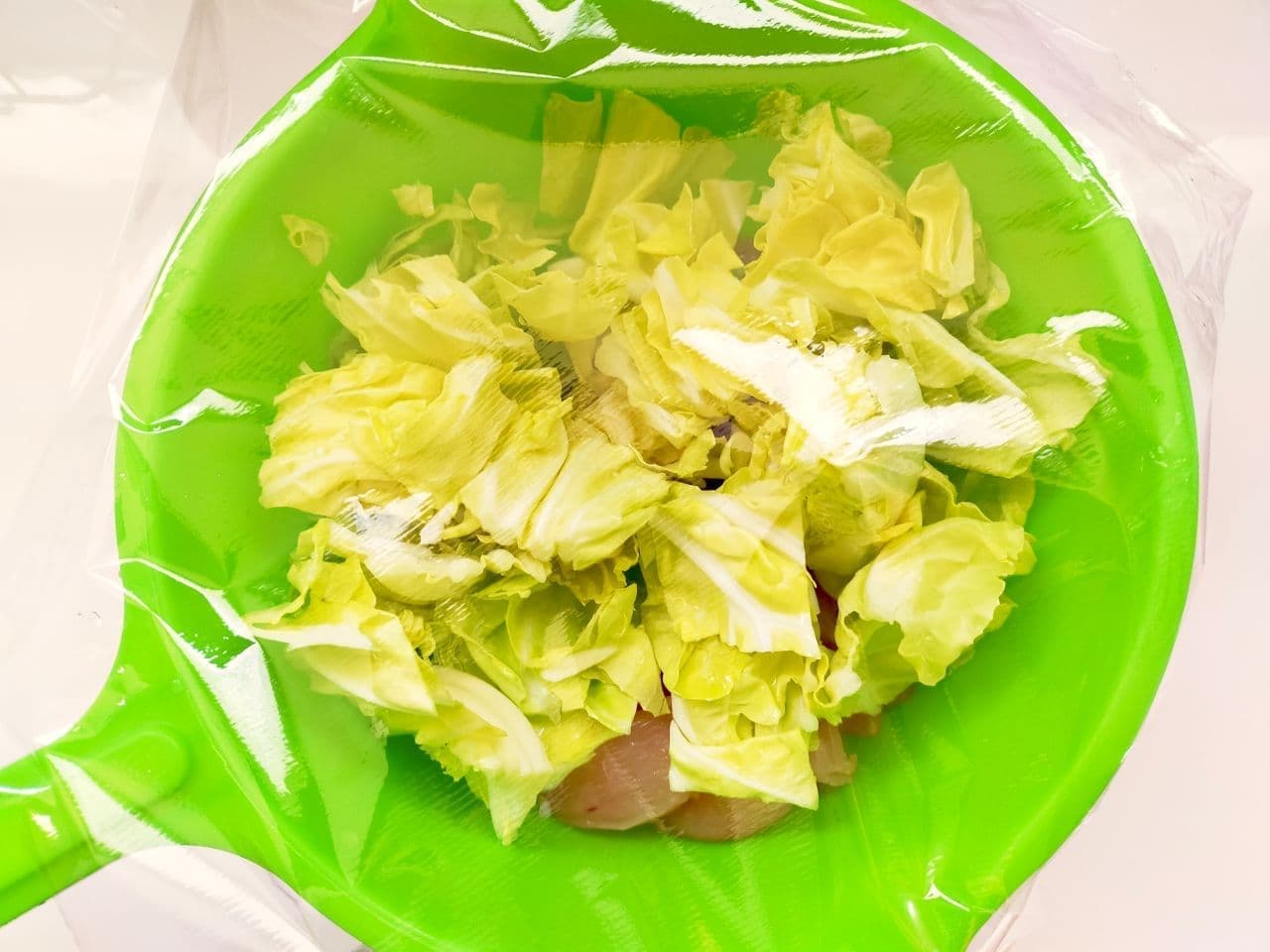 "Steamed scissors and cabbage in a microwave oven" recipe