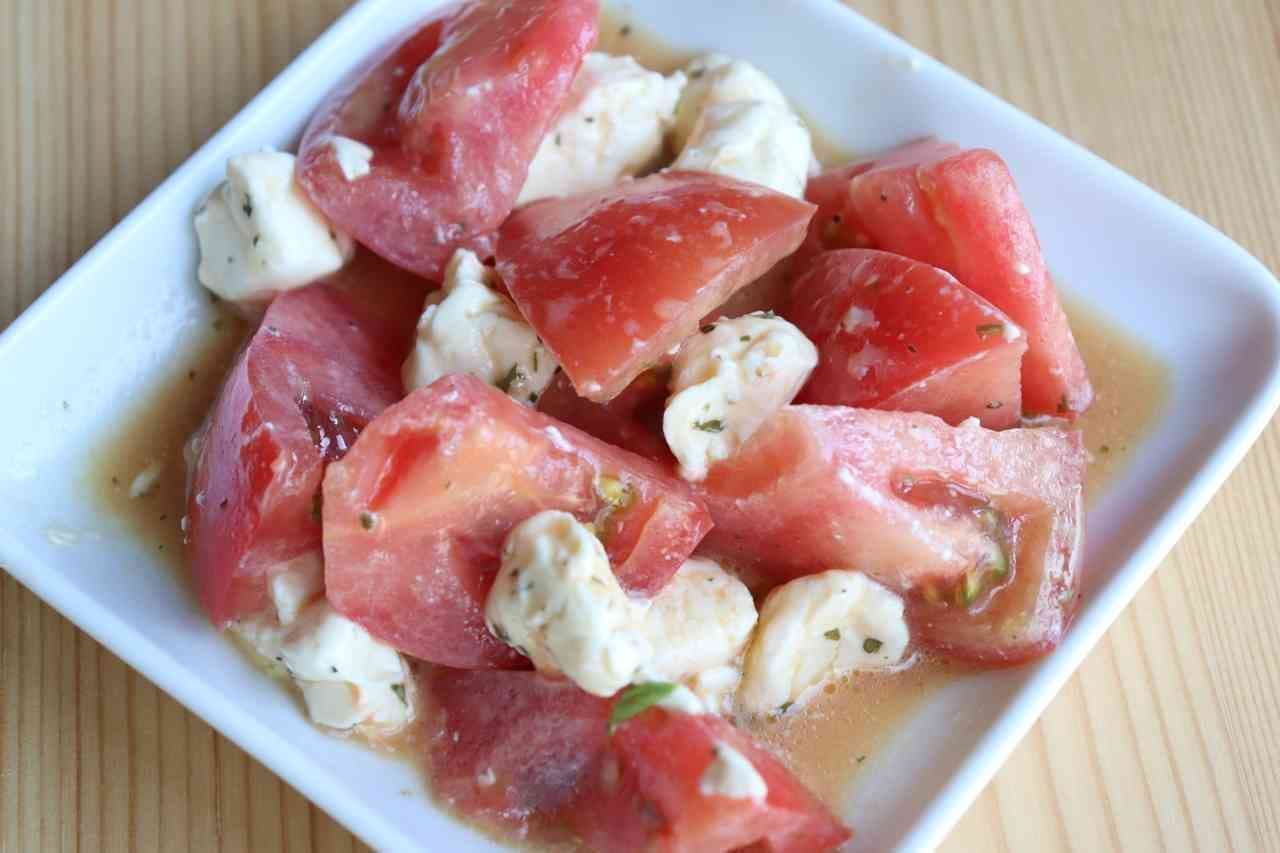 "Tomato and cream cheese salad" recipe