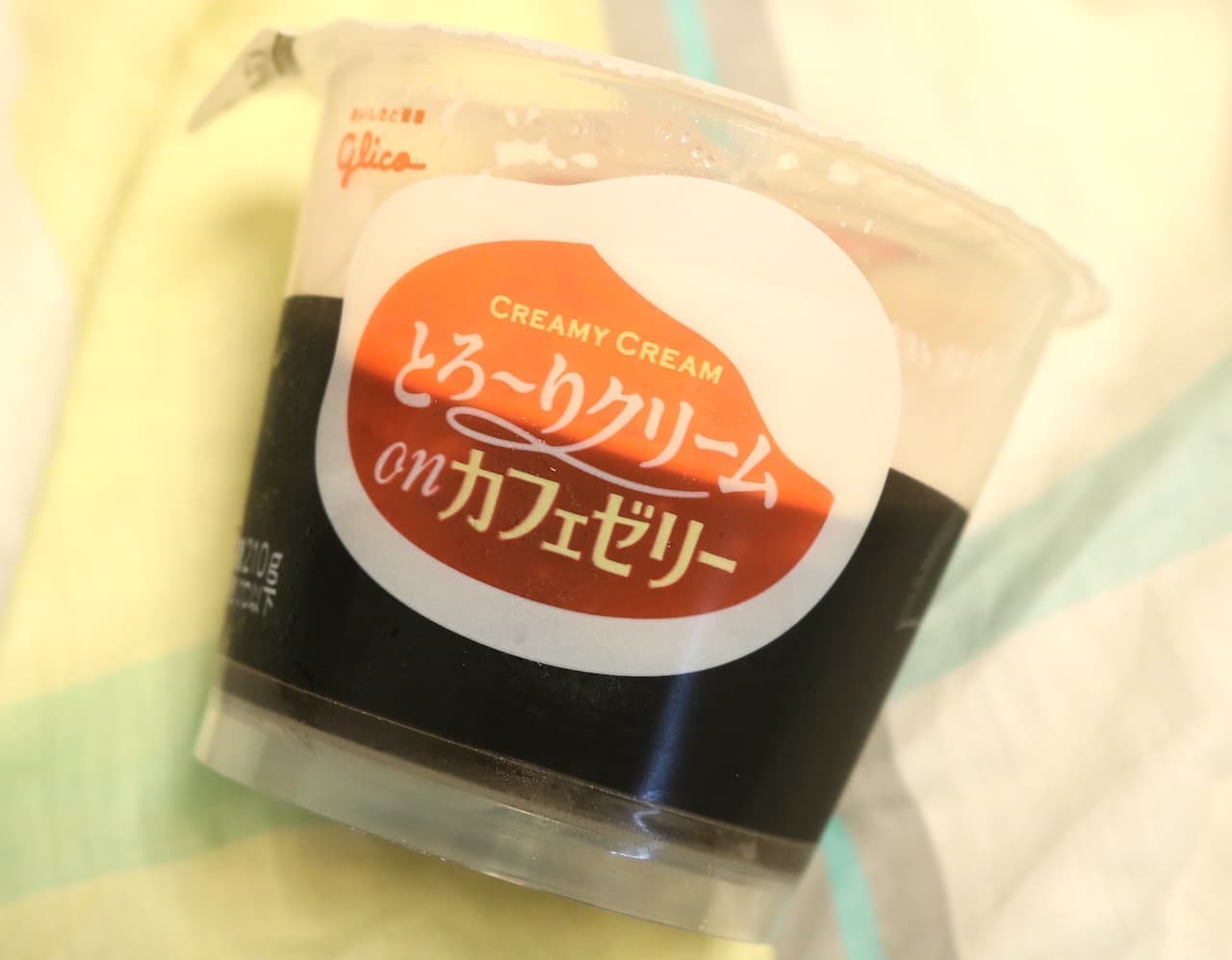 Ezaki Glico "Torori Cream on Cafe Jelly"