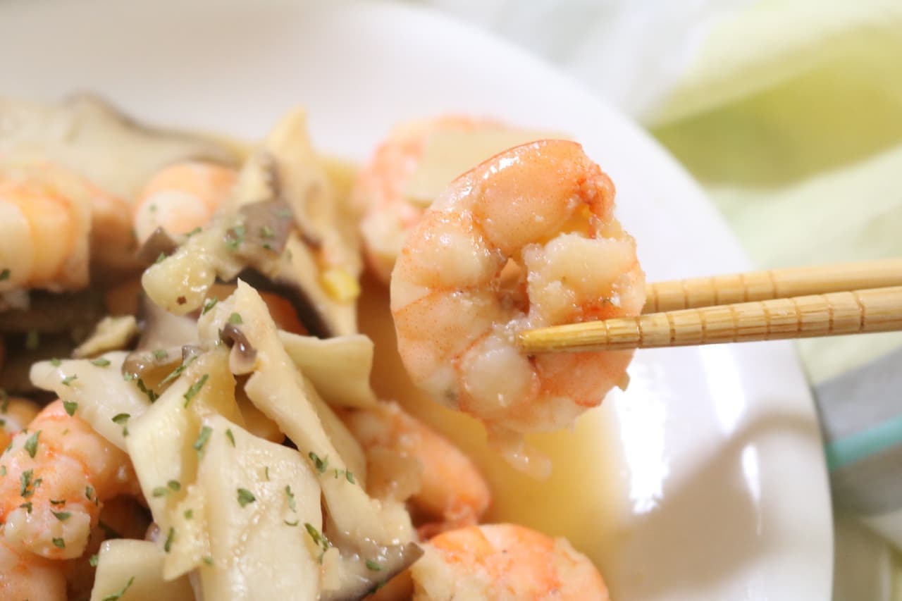 Simple recipe "fried trumpet and shrimp in butter soy sauce"