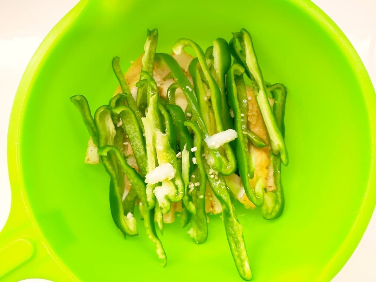 "Atsuage and peppers with lentin" recipe