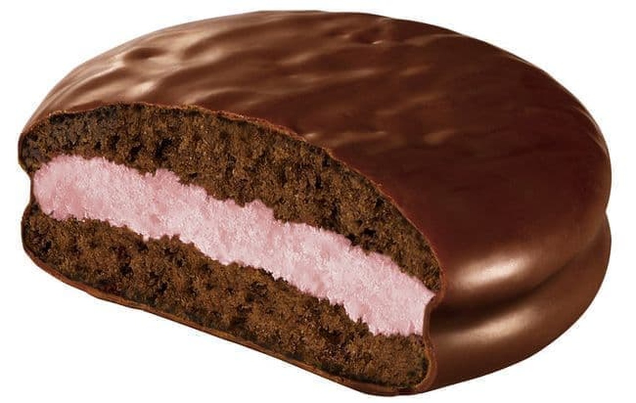 Lotte "Choco pie [Napoleon pie made with strawberries and chocolate]"