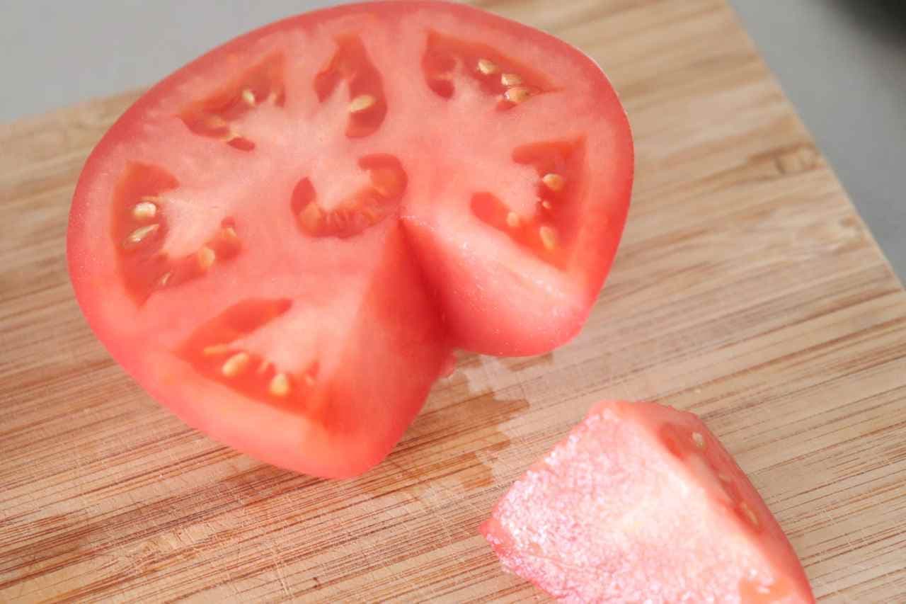 トマトの中身が飛び出ない切り方