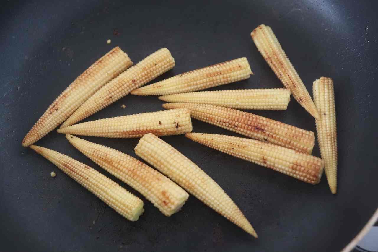 Grilled young corn butter in soy sauce