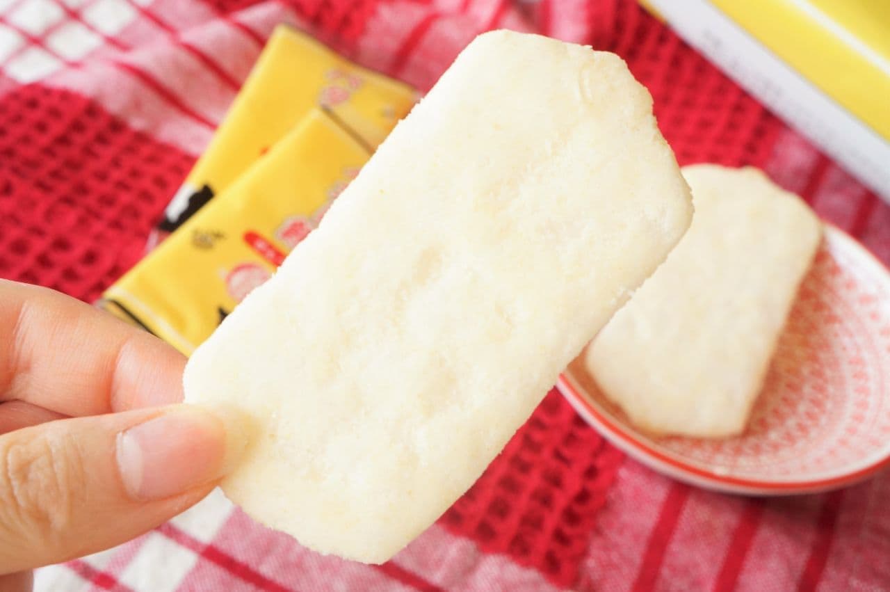 岩塚製菓「バター餅せんべい」