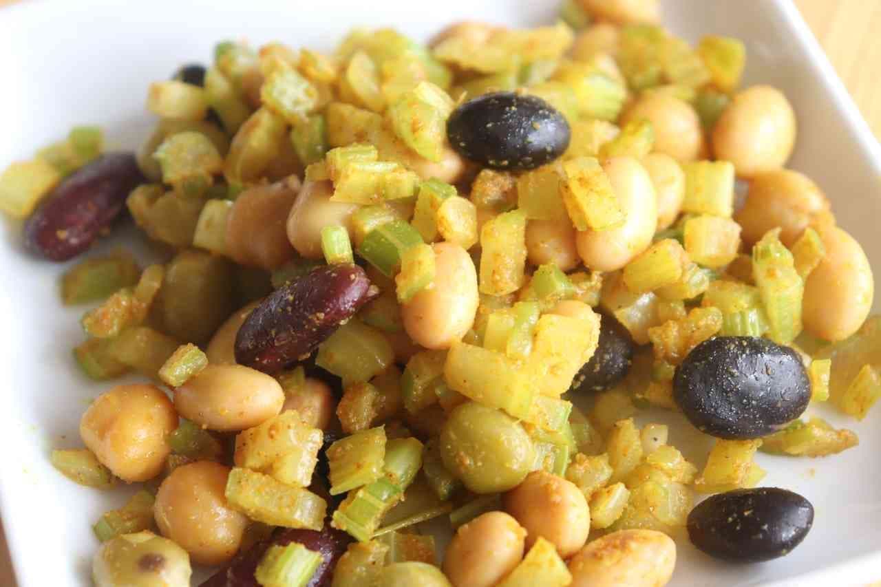 Recipe for "stir-fried celery and beans with curry"