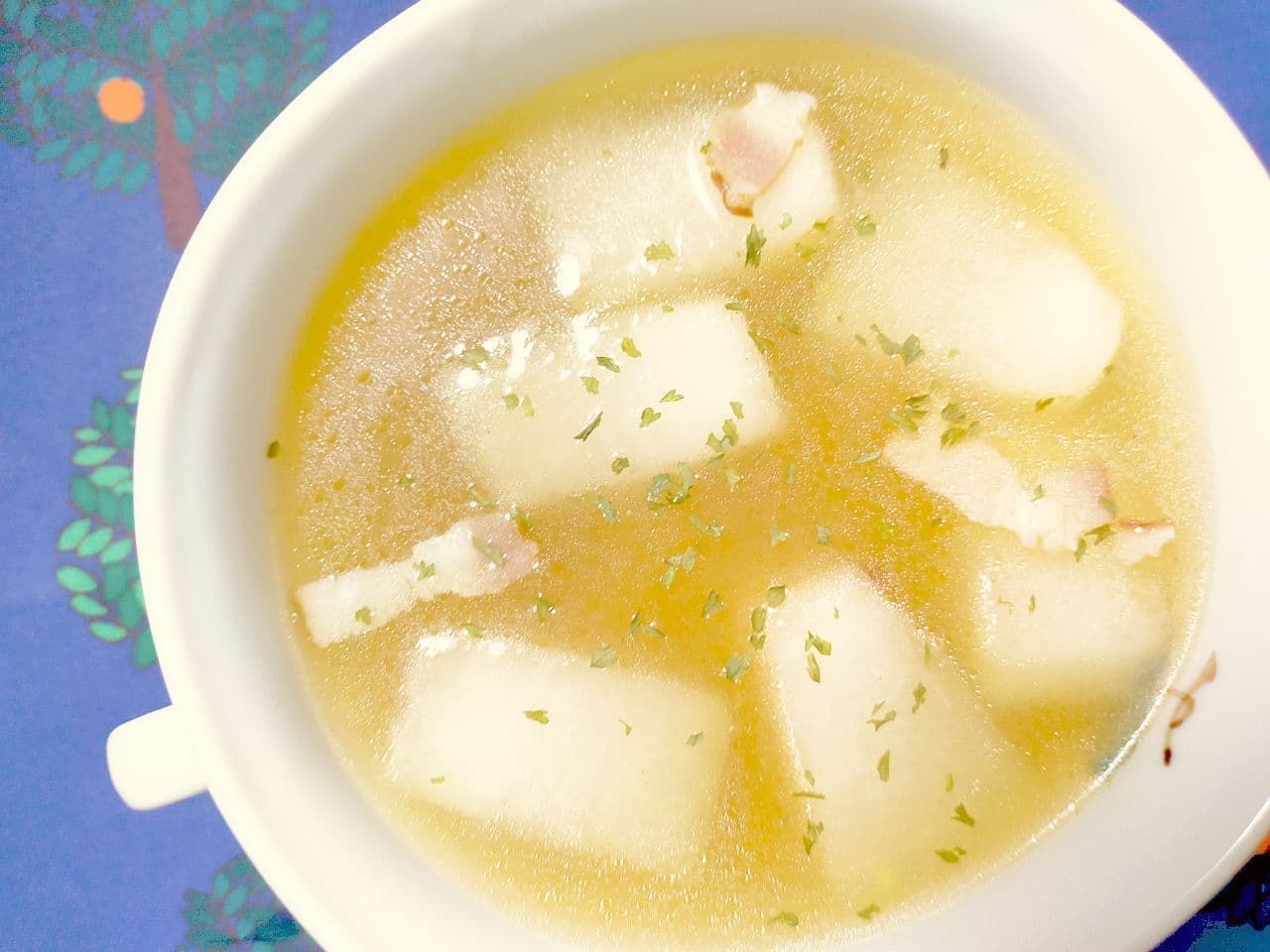 「冬瓜とベーコンのとろとろスープ」レシピ