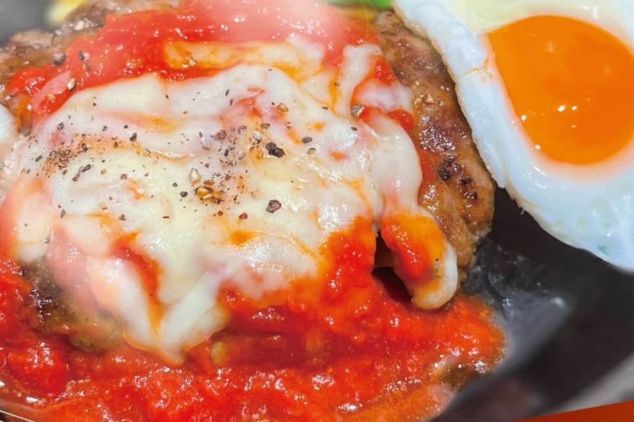 いきなり！ステーキ「目玉焼き付チーズトマトハンバーグ」