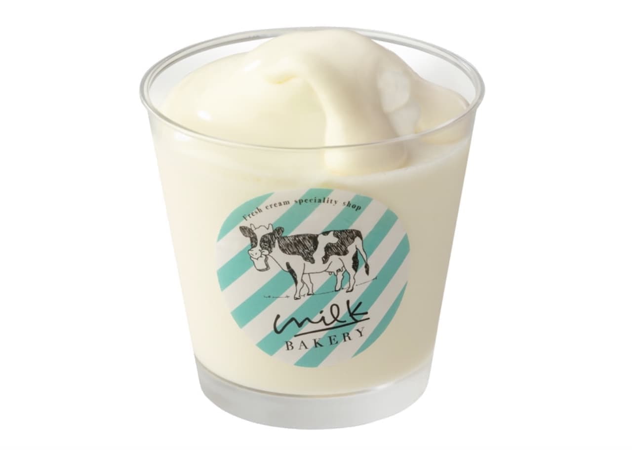 Fresh cream specialty store Milk Harajuku store "Mocchiri Panna Cotta"