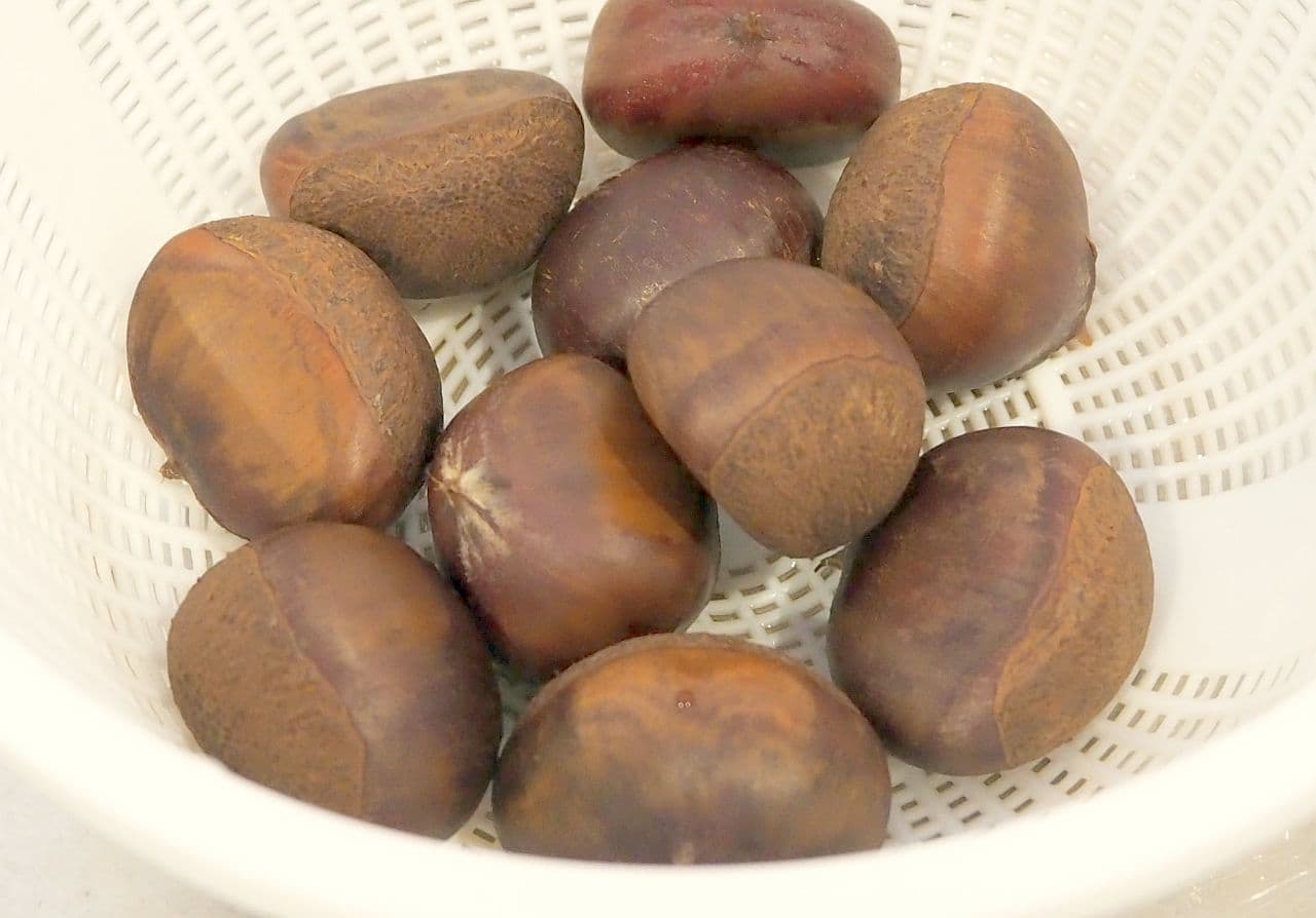 How to boil and peel chestnuts