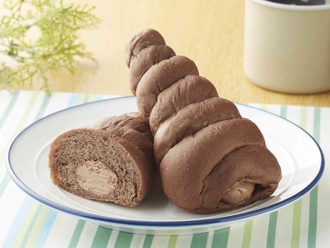 Ministop "Bread like soft serve ice cream with Belgian chocolate"