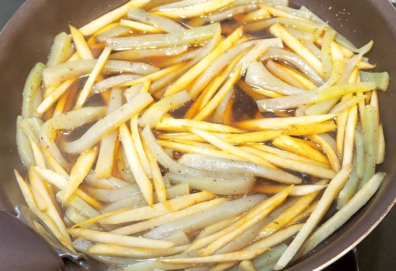 Recipe for "Burdock root and konnyaku kinpira" (fried burdock root and konnyaku)