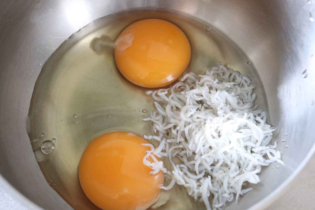 Shirasu and seaweed scrambled eggs