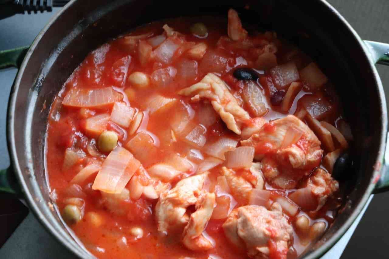 鶏肉と豆のトマト煮