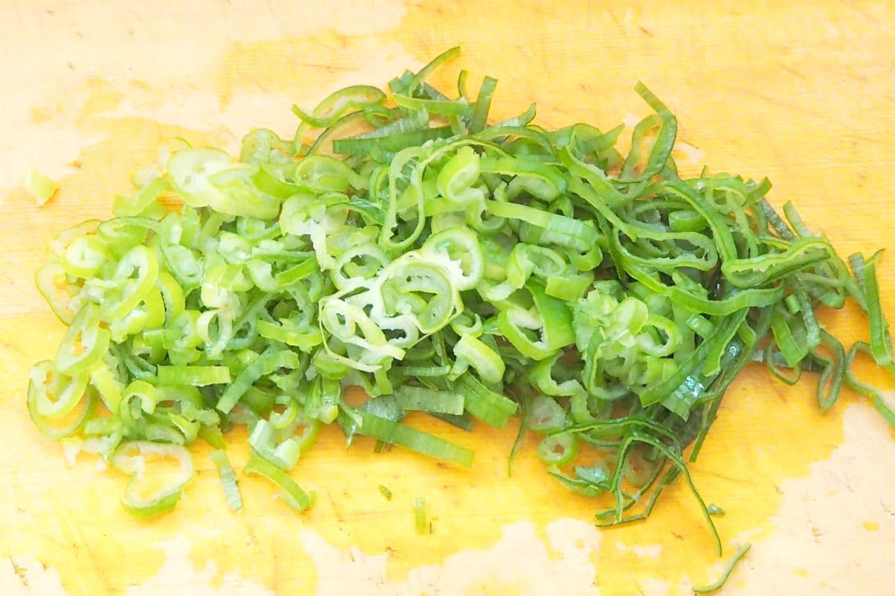 "Green onion miso" recipe with the blue part of the long onion