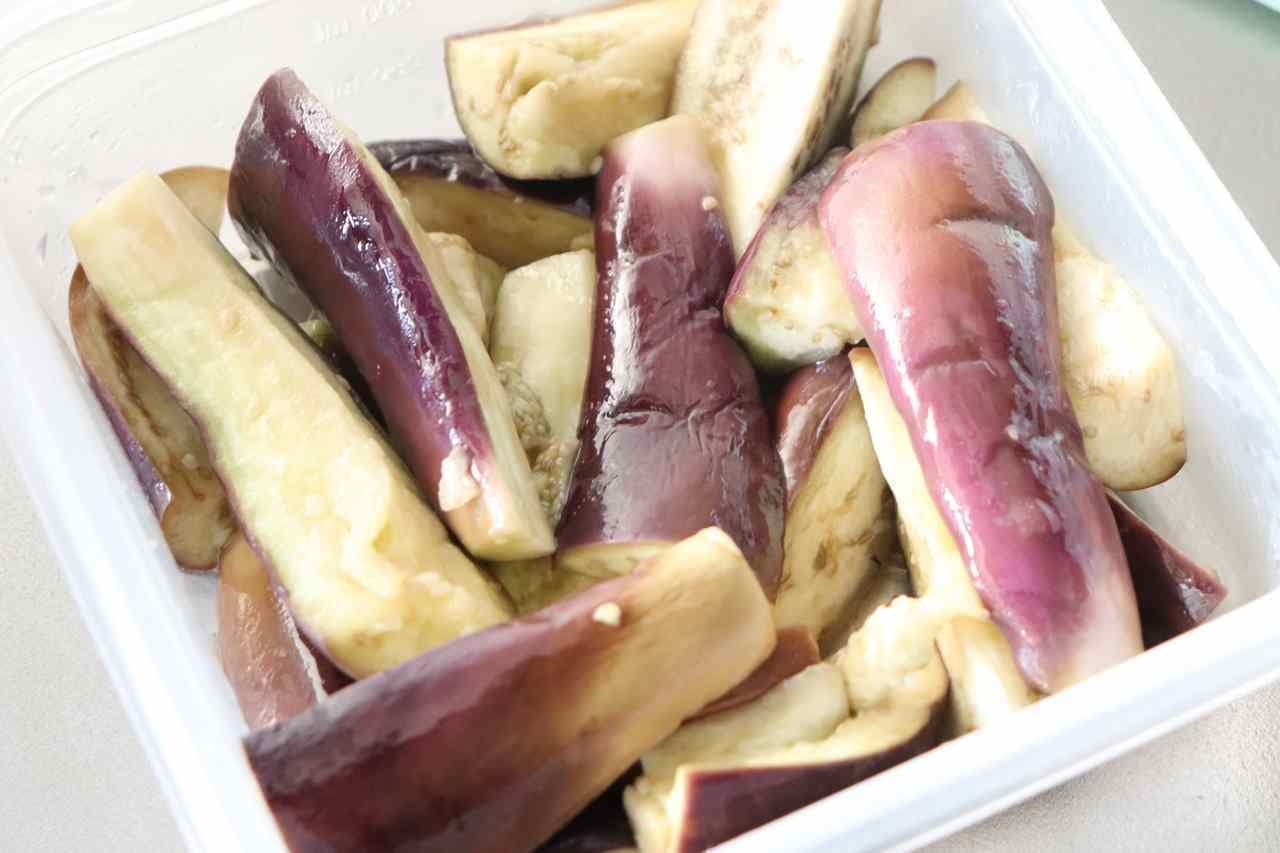Steamed eggplant with tuna mayonnaise