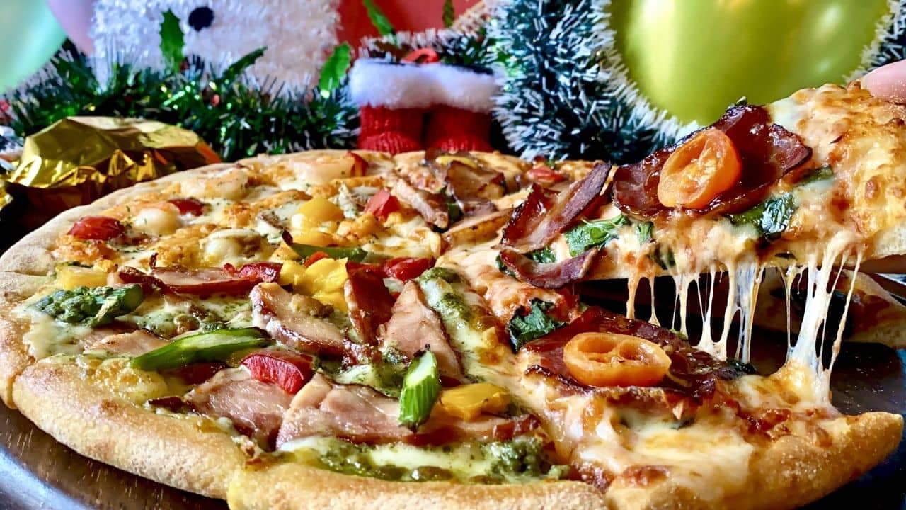 ドミノ・ピザ「クリスマス贅沢クワトロ」