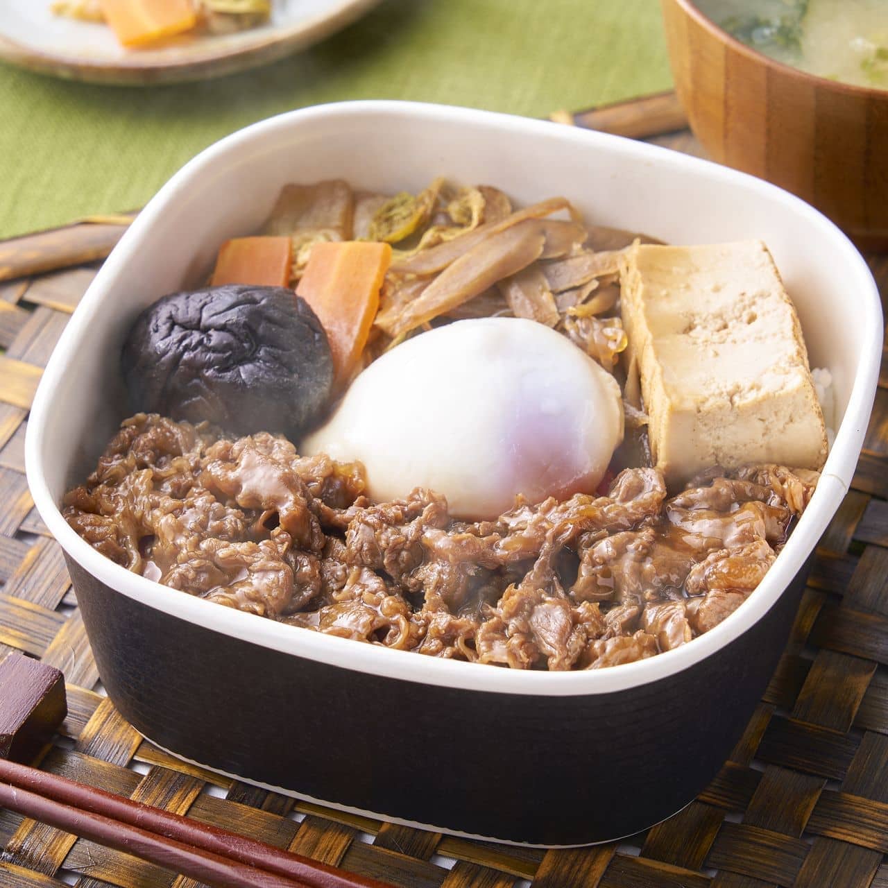 7-ELEVEN "Beef Sukiyaki Don" supervised by Kakiyasu