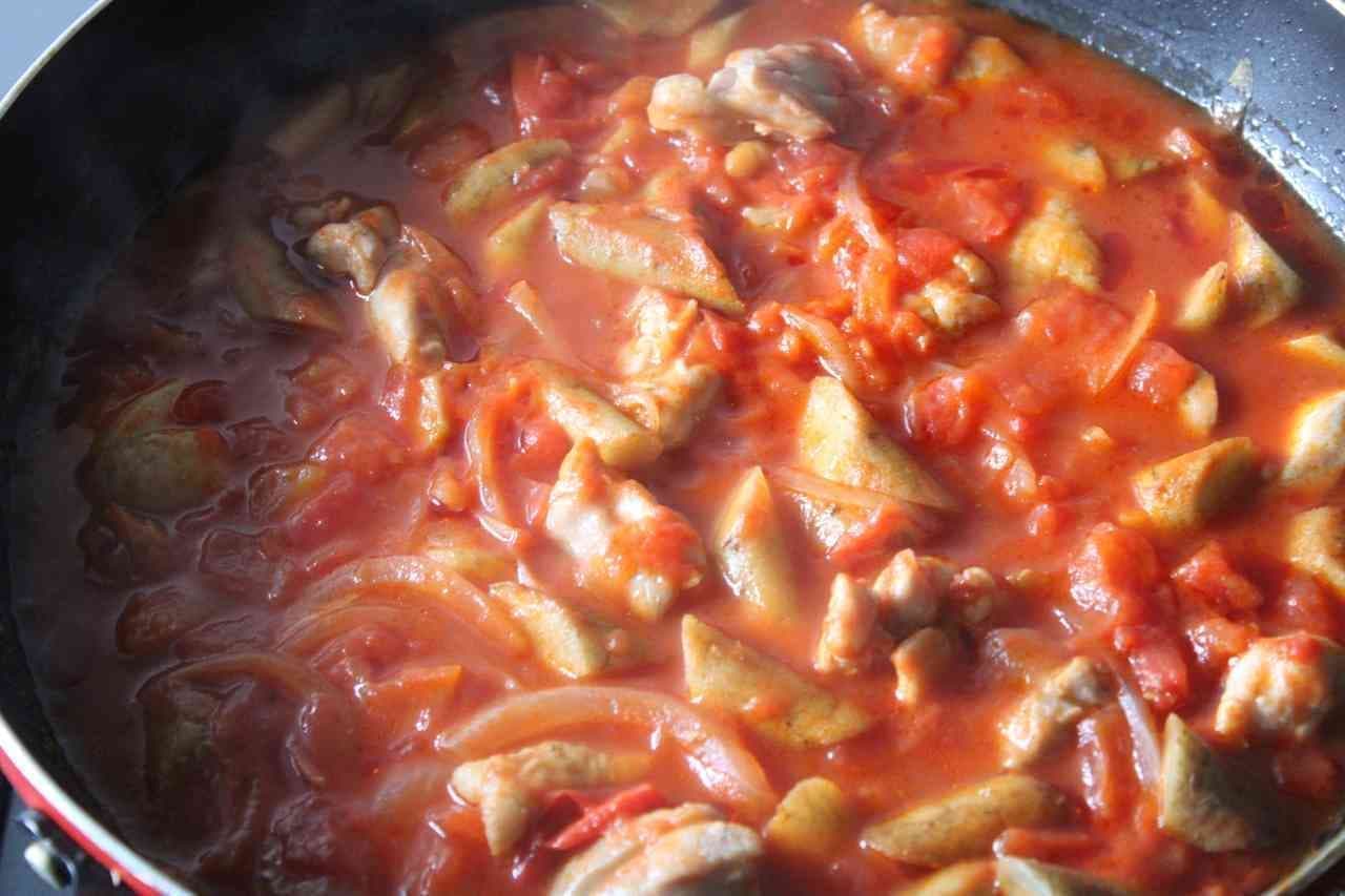 鶏肉とごぼうのトマト煮