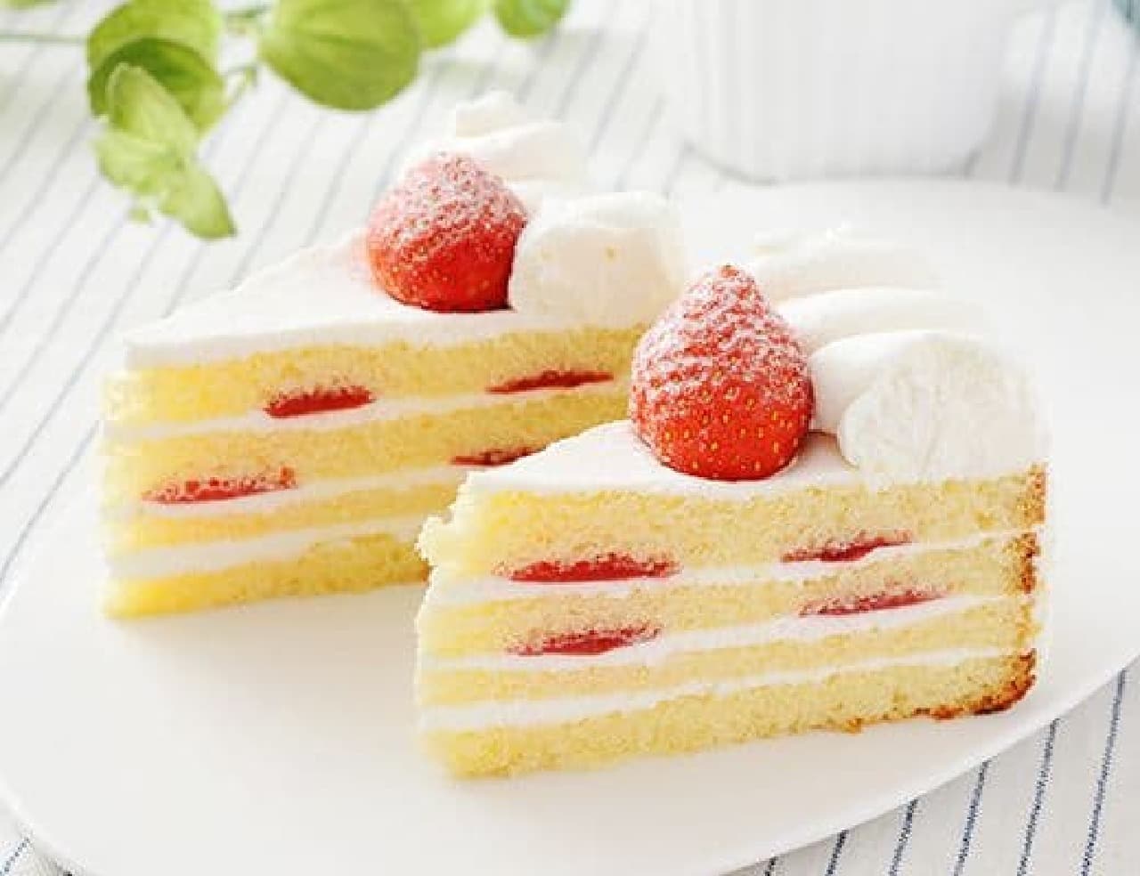 Lawson "Party Cake Strawberry Short 2 Pieces"