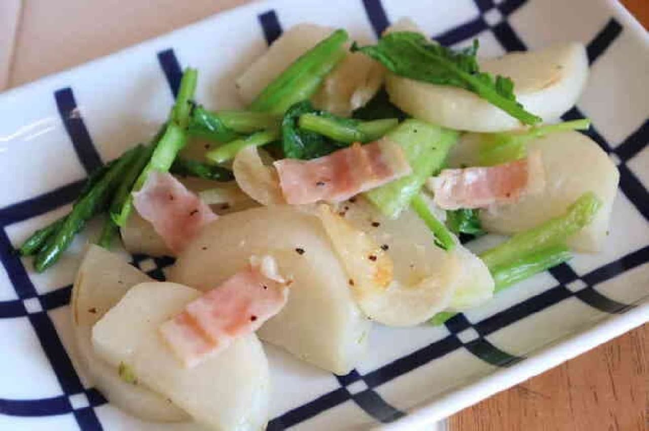 Stir-fried turnips