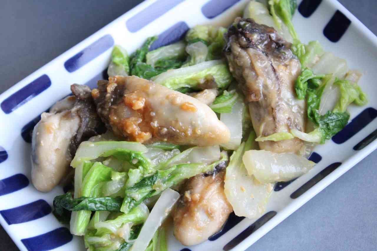Stir-fried oysters and Chinese cabbage with miso