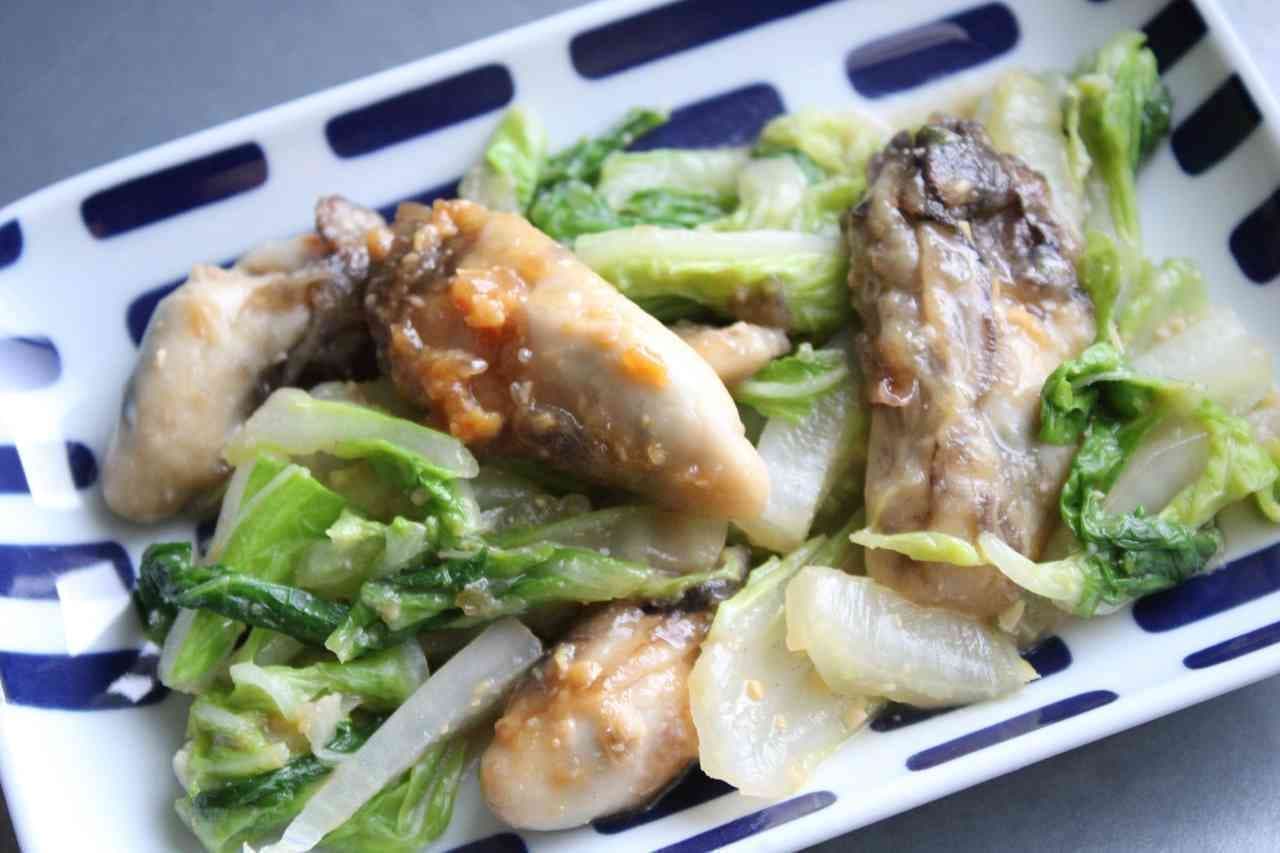 Stir-fried oysters and Chinese cabbage with miso