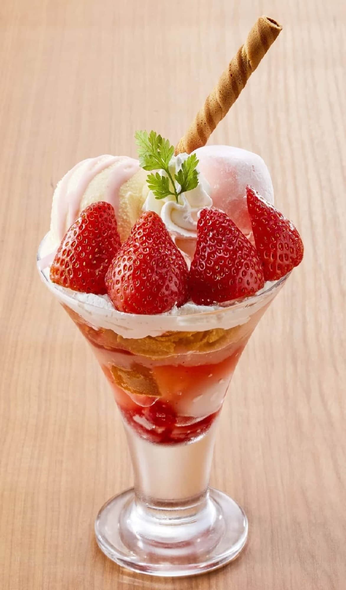 Washoku SATO "glittering strawberry parfait"