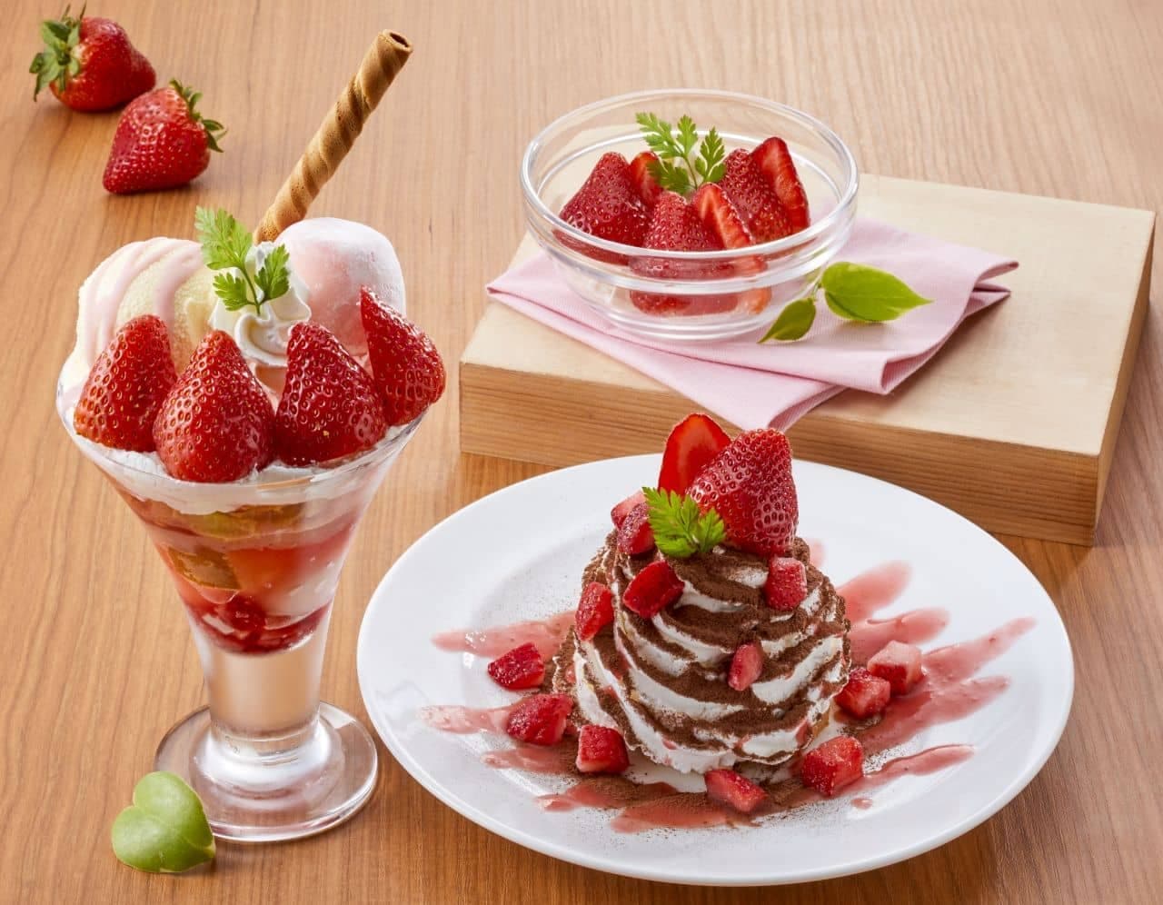 Dessert using Washoku SATO "fresh strawberries"