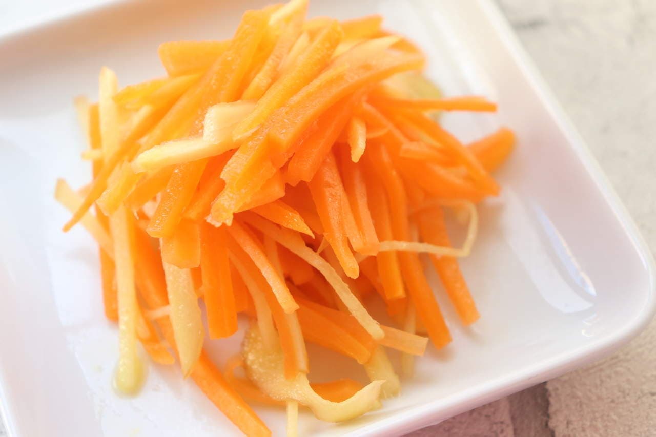 "Carrot ginger hot salad" recipe
