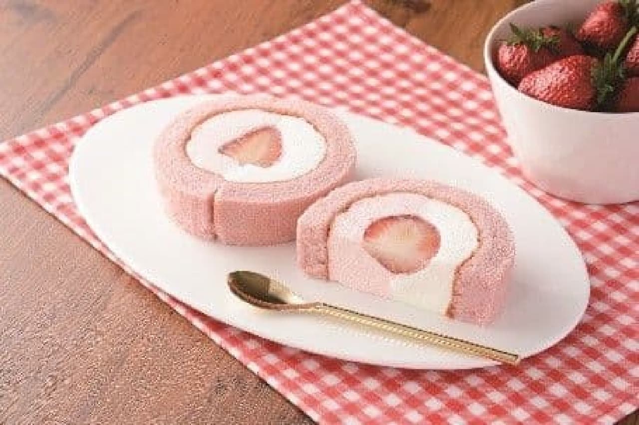 Lawson "Strawberry Milk Roll Cake"