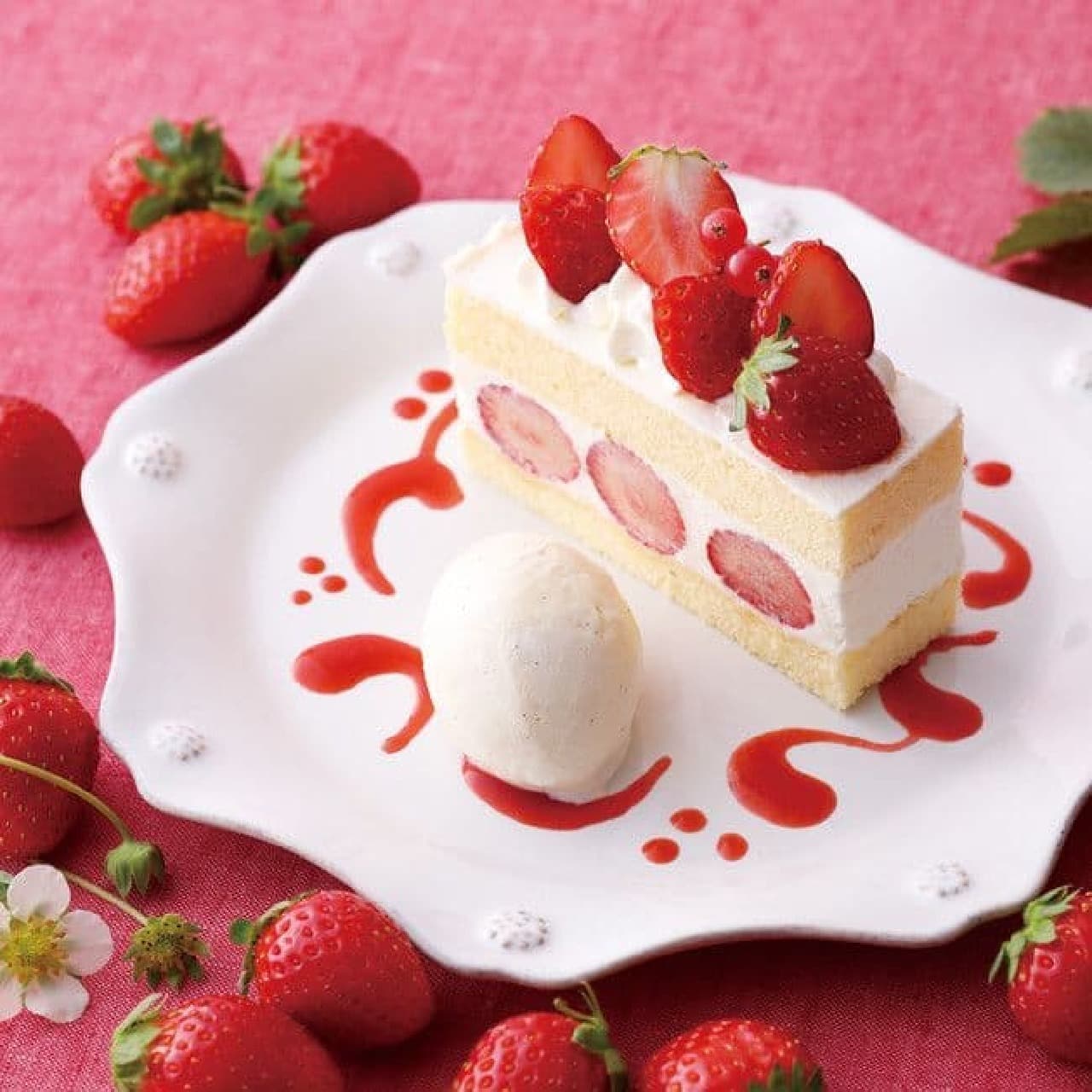 Kihachi Cafe "Strawberry Shortcake with Vanilla Ice Cream"