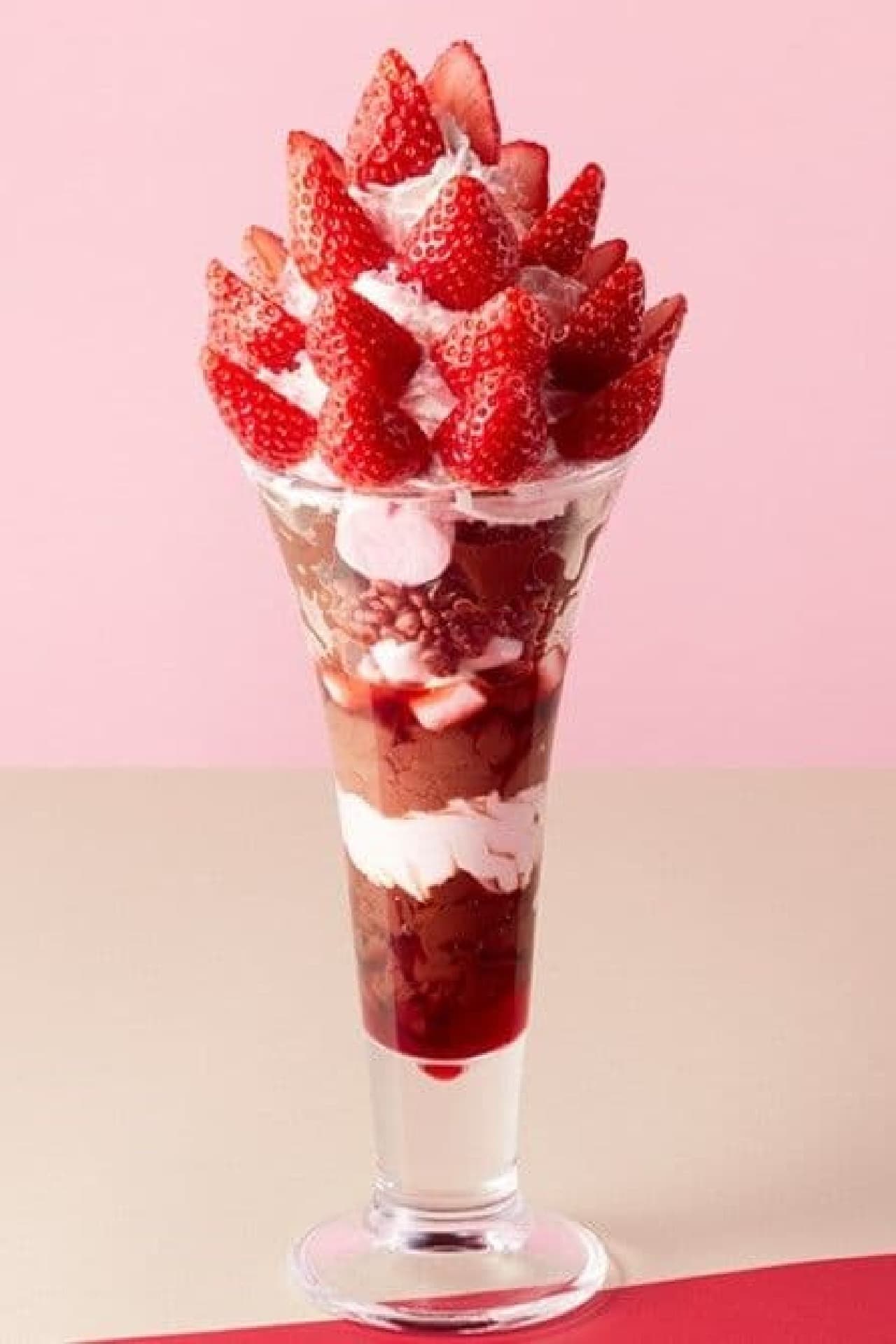 Coco's "Strawberry and Chocolate Queen Parfait"