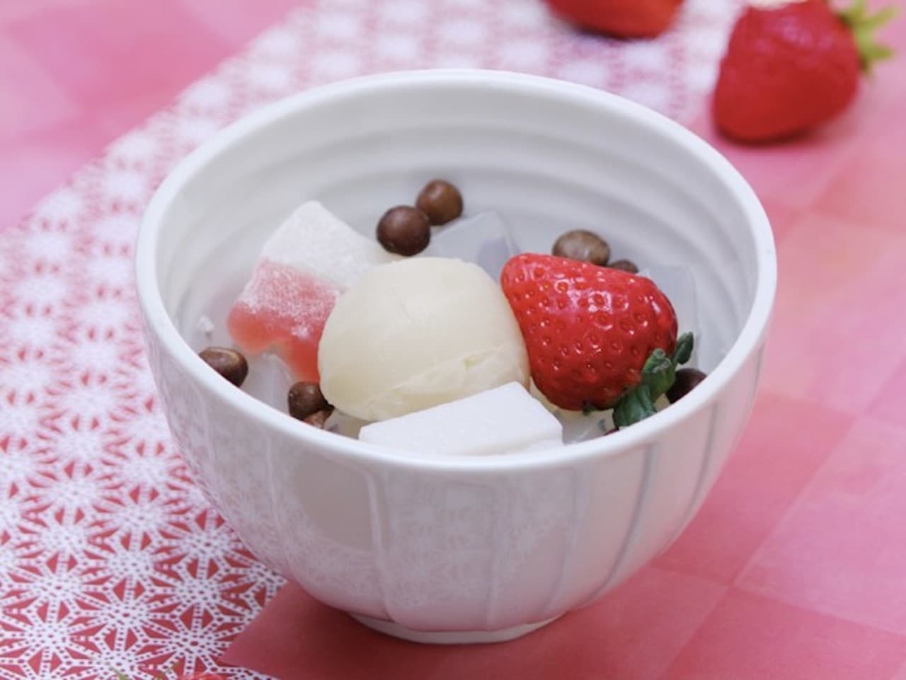 Funabashiya "Strawberry Milk Anmitsu"