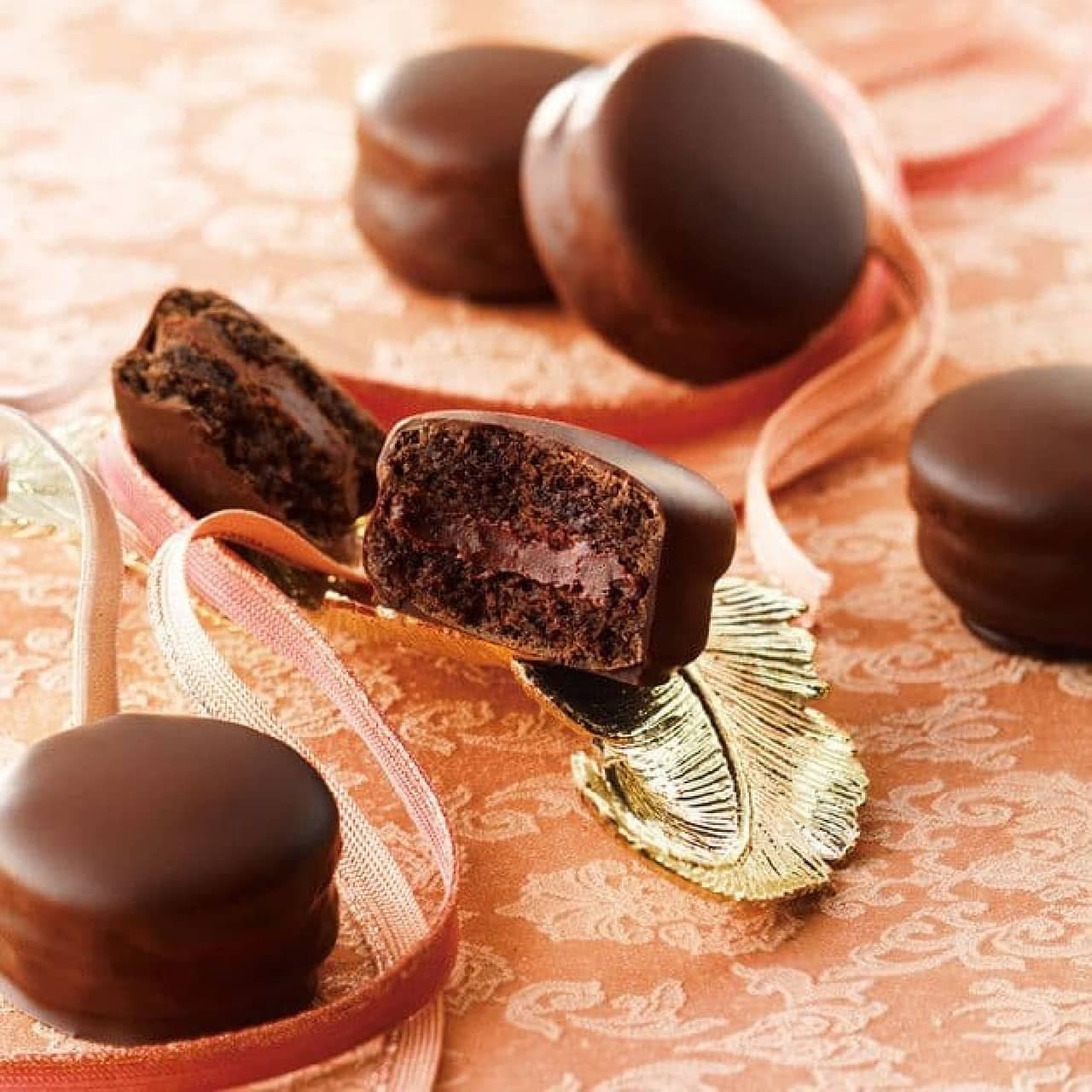 Royce's cacao macaroons [6 pieces]
