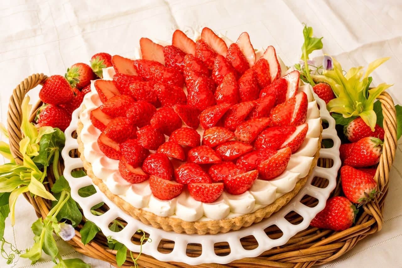 Qu'il fait bon "Himekanko strawberry tart from Ehime prefecture"